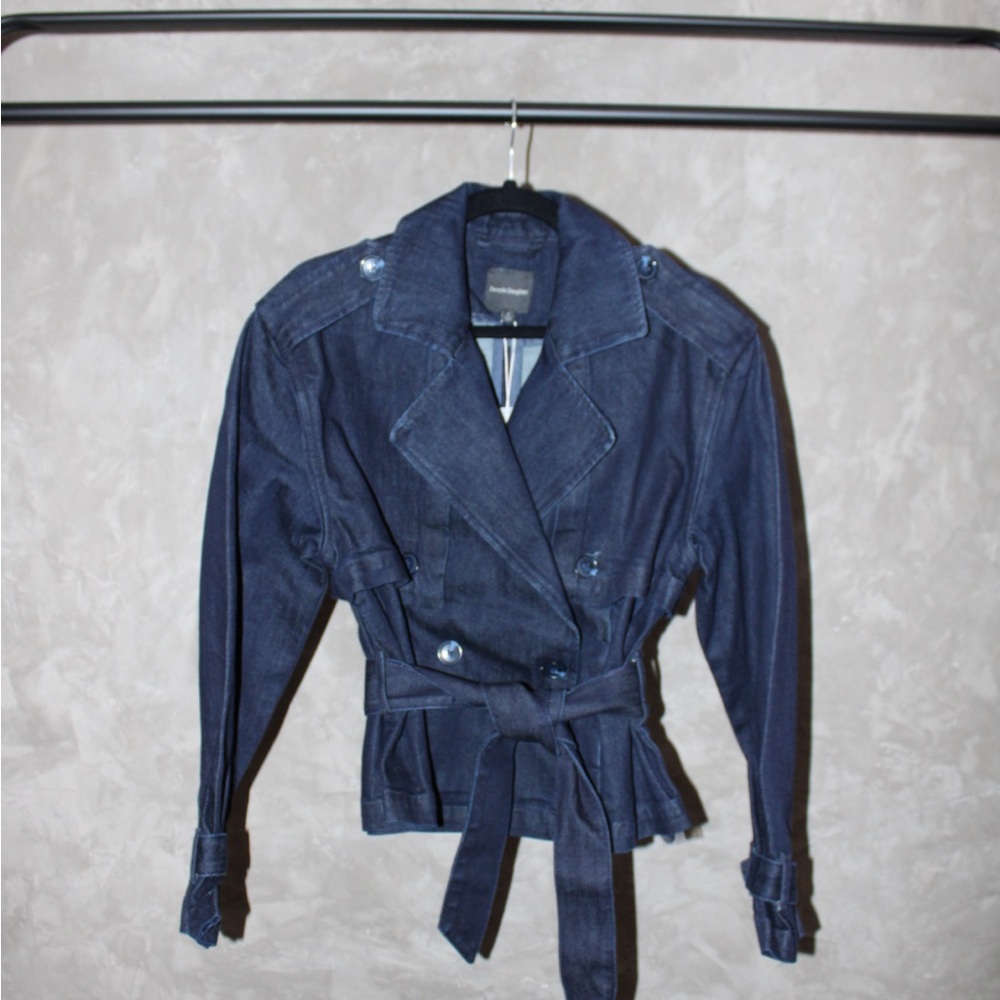 Favorite Daughter The Cropped Charles Trench in color Lisbon